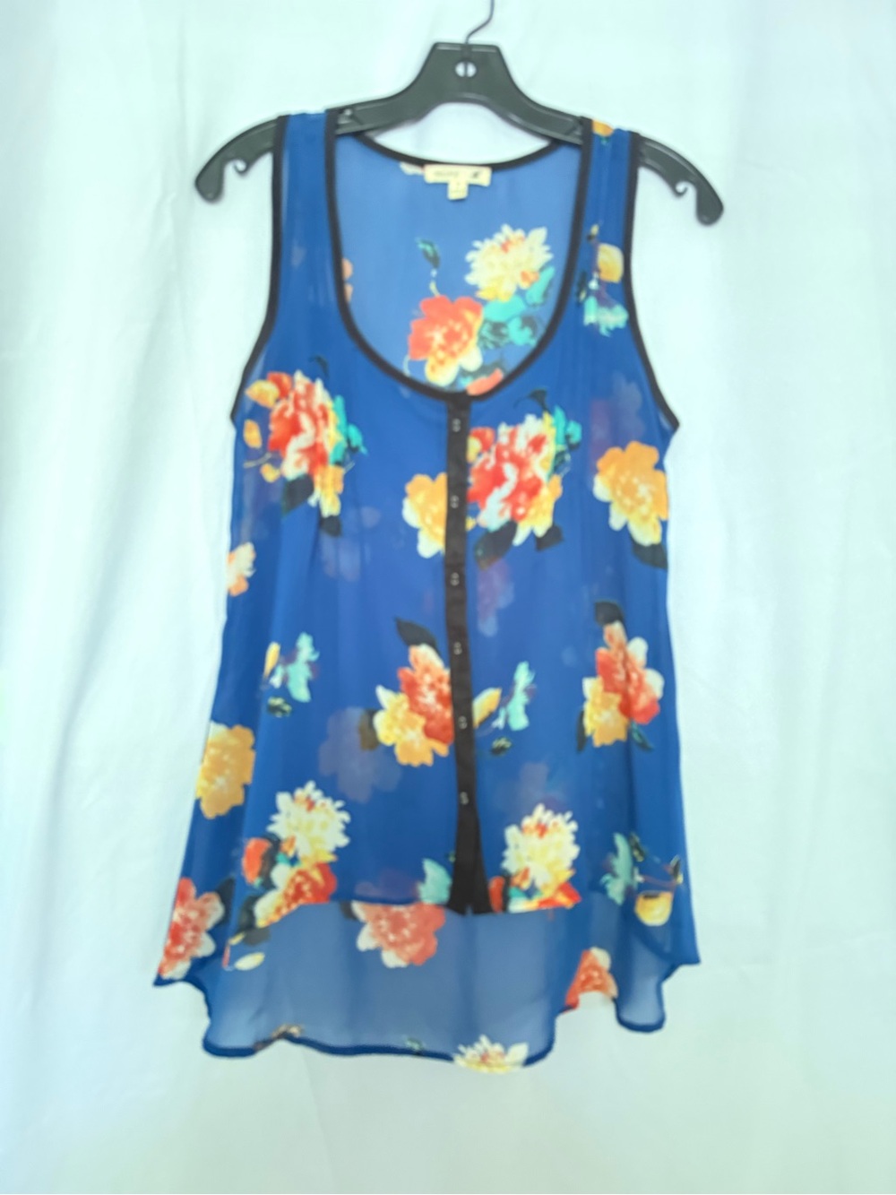 mine Blue Floral Button-Front Sheer Tank